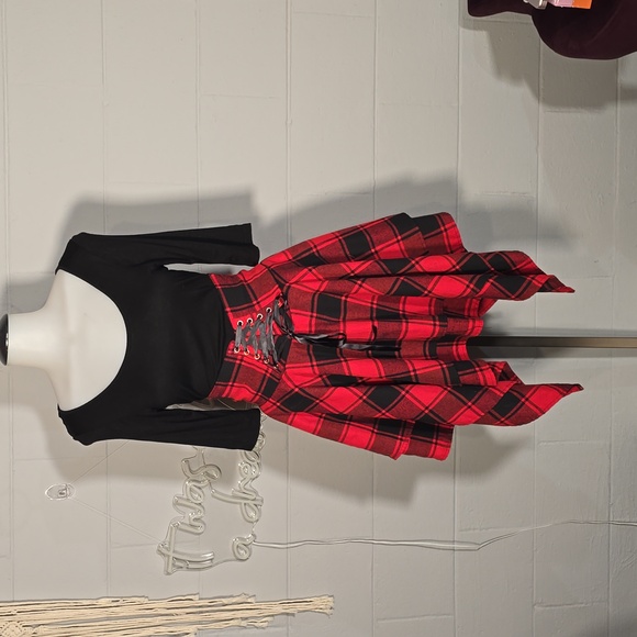 dressfo Dresses & Skirts - Red and black plaid dress